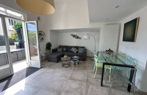 Mandelieu-la-Napoule Beach House | 75 m² House ∙ 3 bedrooms ∙ 6 guests