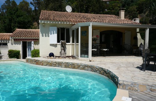 Les Issambres Villa | 800m from the sea, pretty Provencal villa, quiet, swimming pool, garden in the Golf St. Tropez