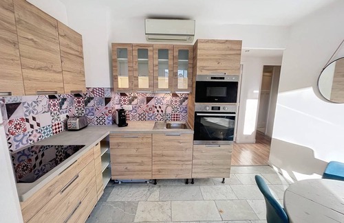 Carnot Apartment | 85 m² Apartment ∙ 3 bedrooms ∙ 6 guests