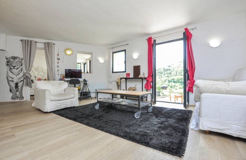 Saint-Jeannet House | 87 m² House ∙ 2 bedrooms ∙ 7 guests