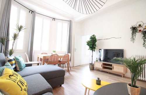Centre Ville-Gare Resort | 95 m² Private room ∙ 1 bedroom ∙ 1 guest