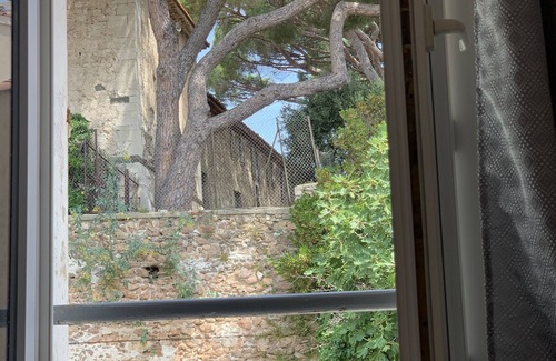 Le Suquet Apartment | A beautiful setting in the heart of Cannes