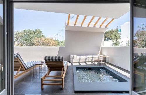 Kamari Hotel | Aegean Gem