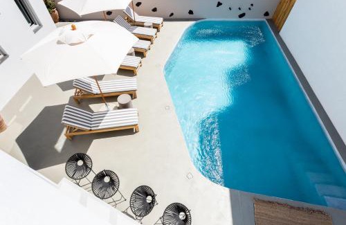 Kamari Hotel | Aegean Gem