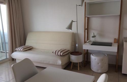 California - Pezou Apartment | AGENCIA Studio Cannes Maria