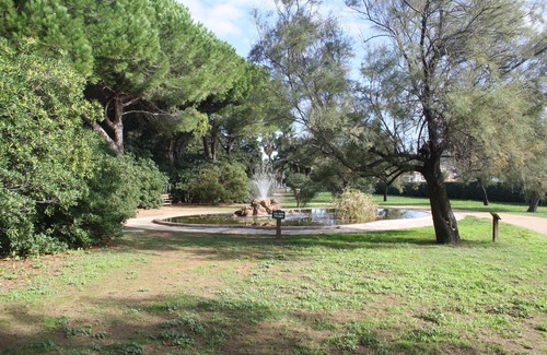 Sainte-Maxime City Centre Apartment | Air-conditioned apartment 4 pers - terrace - 200 m beach - 50m shops-tt comfort