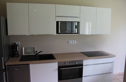 Mouans-Sartoux Apartment | Albatros, Appt 40 m2, 2 rooms, private parking, swimming pool, near Golf St Donat