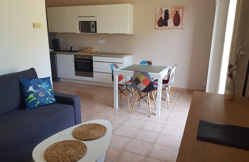 Mouans-Sartoux Apartment | Albatros, Appt 40 m2, 2 rooms, private parking, swimming pool, near Golf St Donat