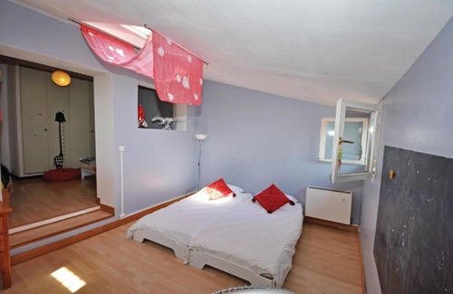 Grasse House | Amazing home in Grasse with 4 Bedrooms, WiFi and Outdoor swimming pool