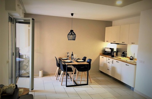 Le Suquet Apartment | APART DUPLEX CLIMATISE WITH TERRACE IDEALLY LOCATED; 3 BEDROOMS 2 bathrooms