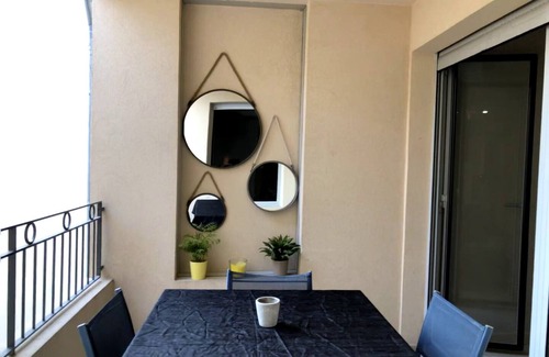 Le Suquet Apartment | APART DUPLEX CLIMATISE WITH TERRACE IDEALLY LOCATED; 3 BEDROOMS 2 bathrooms