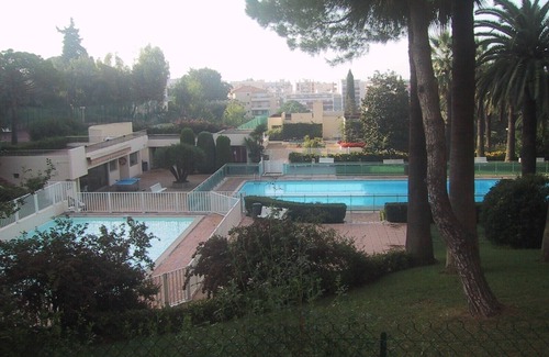 Antibes Apartment | apartment 90 m2 - 3/4 rooms . with sea view 160 ° . 20m2 sea terrace