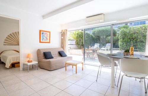 Pointe Croisette Apartment | Apartment Cannes Bay-1 by Interhome