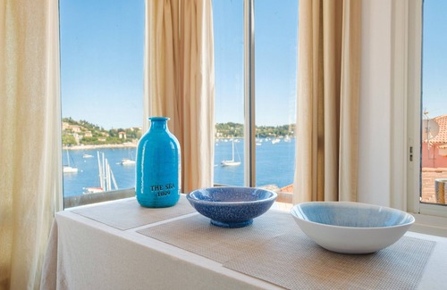 Villefranche-sur-Mer Apartment | Apartment 'Magnifique Vue Mer' with Sea View, Wi-Fi and Air Conditioning
