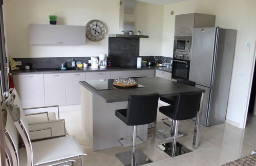 Villeneuve-Loubet Apartment | APARTMENT SEA VIEW