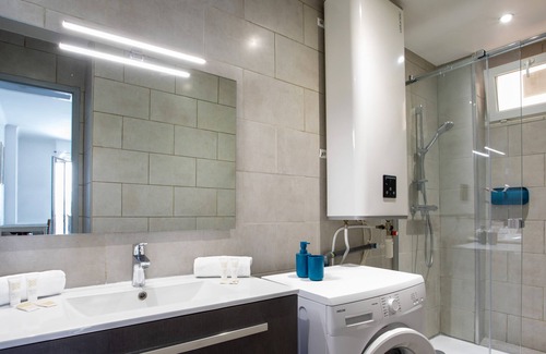 Liberation Apartment | Apartment T2 Quartier Libération near shops and tram