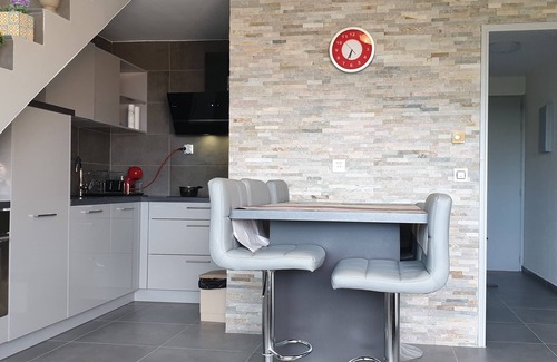 Boulouris-sur-Mer Apartment | Apartment with sea view. Large terrace.