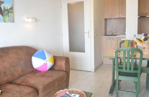 Frejus Plage Apartment | Appart cosy avec mezzanine, terrasse et parking à Fréjus - FR-1-226A-109