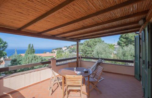 Patresi House | Appartamenti Mandorlo e Melograno - HelloElba