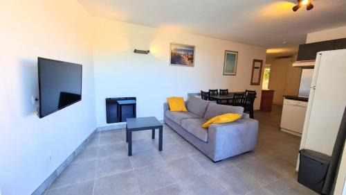 Theoule-sur-Mer Apartment | Appartement 6 personnes vue mer Baie de Cannes - Antibes