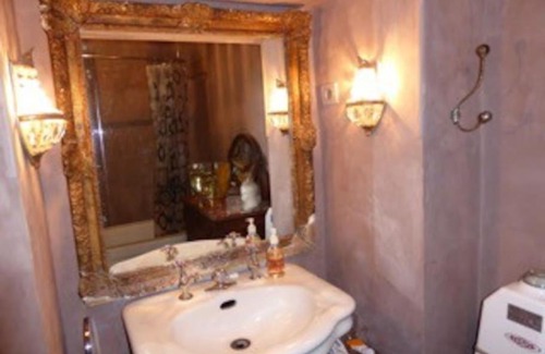 Old Town House | Appartement de 130 m2 dans palais Niçois