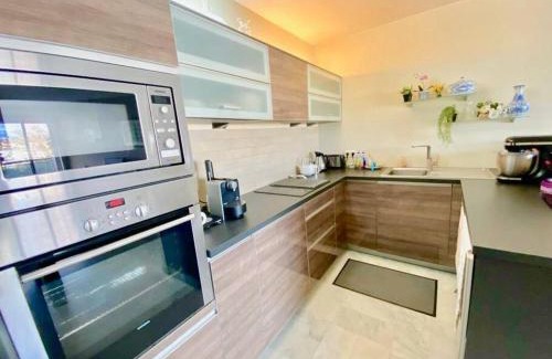 Caucade Apartment | appartement terrasse Nice , chambre , La piscine