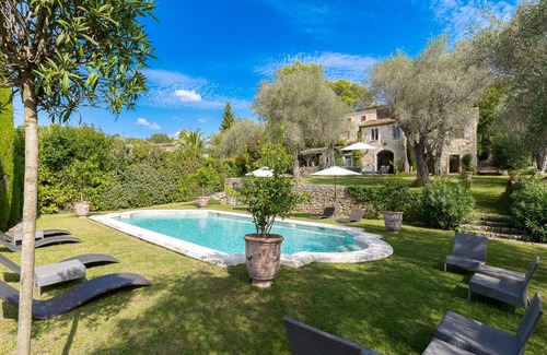 Mougins House | Authentic old provençal "mas" restored with style and charm