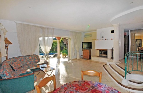 Les Issambres House | Awesome home in Les Issambres with 4 Bedrooms, WiFi and Outdoor swimming pool