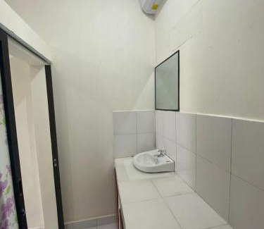 Ungasan House | Ayodhya Guesthouse