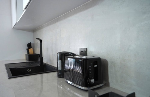 Jimbaran Villa | Balangan Peak Retreat: NEW 3BR Luxury Villa. Family Friendly, Surf, Golf, More