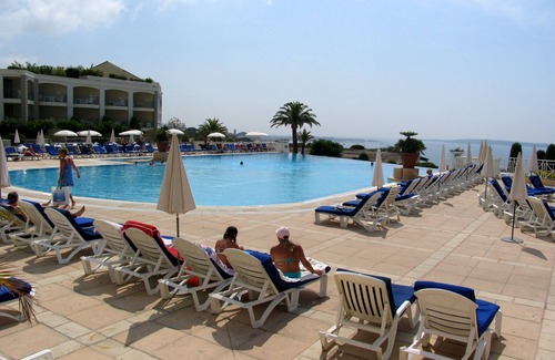 La Croix des Gardes Apartment | Bastide du Soleil - 3-room duplex apartment, 800 meters from the beaches