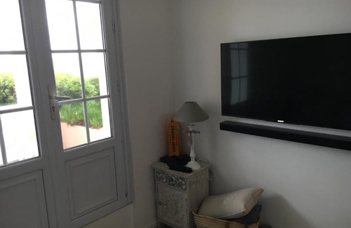 Port Grimaud Apartment | Beachfront Apartment with a/c in Port Grimaud