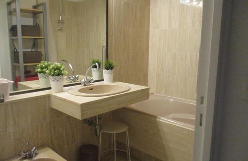 California - Pezou Apartment | Beausejour One Bedroom Apartment