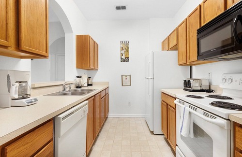 Windsor Hills Condo | Beautiful 2 bed/2 bath condo in Windsor Hills Resort, just 2 miles to Disney!