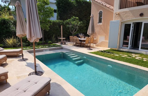 Cap-d'Antibes Villa | Beautiful and luxurious villa on cap d antibes