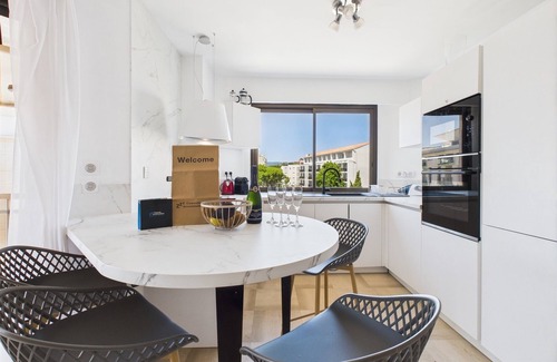 California - Pezou Apartment | Beautiful apartment Croisette. Sea view