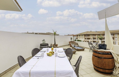 Frejus Port Apartment | Beautiful apartment for 4 people with WIFI, TV and terrace