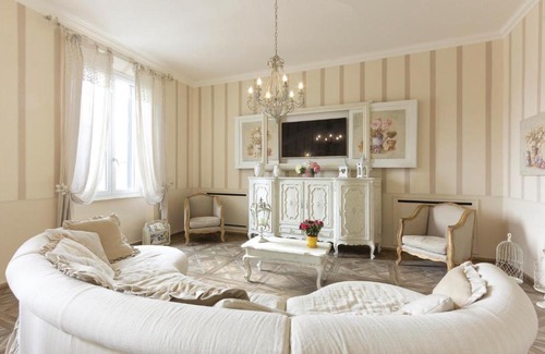 Viareggio Apartment | Beautiful apartment in Viareggio with 3 Bedrooms, Jacuzzi and Sauna