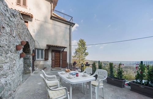 Gello Apartment | Beautiful apartment for 4 guests with WIFI, TV, terrace and pets allowed