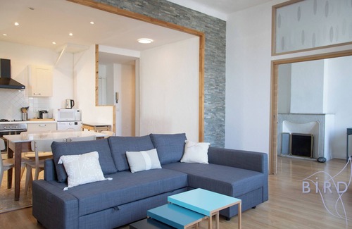 Antibes Old Town Apartment | Beautiful apartment Place Nationale in Antibes old town