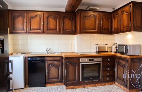 Antibes City Centre Apartment | Beautiful authentic apartment in the heart of old Antibes