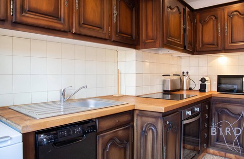 Antibes City Centre Apartment | Beautiful authentic apartment in the heart of old Antibes