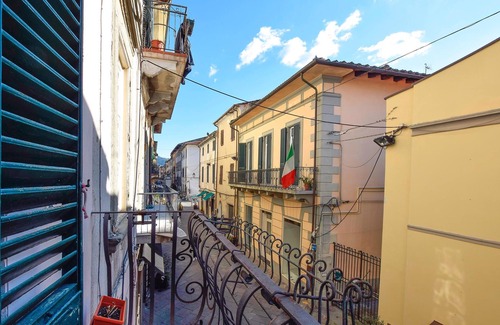 Camaiore Apartment | Beautiful city apartment in Camaiore.