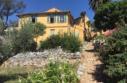 Villefranche-sur-Mer Villa | Beautiful Provencal Villa Close To The Beach And Accommodation