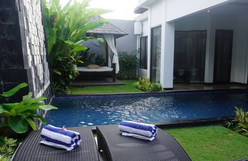 Sunset Road Villa | Beautiful private pool, villa near Seminyak