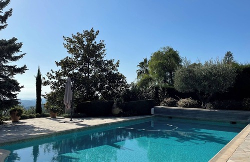 Vence Villa | Beautiful Provençal stone built family home with amazing views and great pool .
