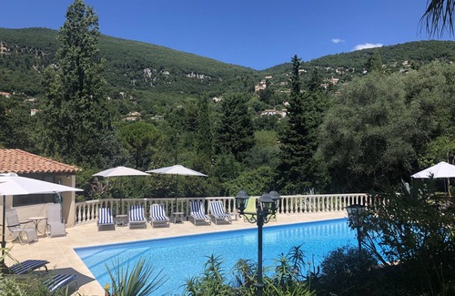 Grasse Villa | Beautiful villa with spectacular pool, gardens and views