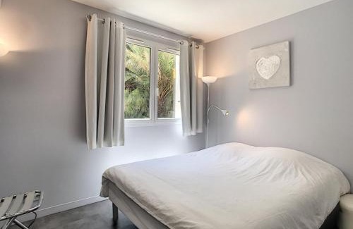 Antibes City Centre Apartment | Berlioz Garden - Jardin,Free Parking,AC,Wifi