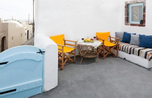Emporio Apartment | Black Rock Traditional Rooms