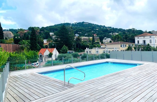 Prado - Republique Apartment | BNB RENTING 1 bedroom apartment in a brand new building with a pool